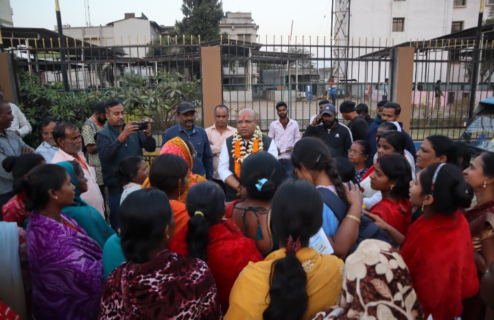 मेयर प्रत्याशी रवि बुंदेला का जन संपर्क, जनता का मिला अपार समर्थन।