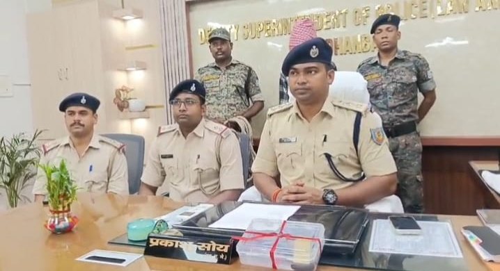 धनबाद पुलिस को बड़ी सफलता, MADE IN USA पिस्टल के साथ अपराधी को दबोचा।
